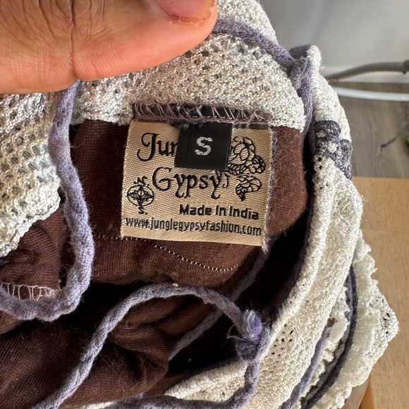 Jungle Gypsy small Elegant Cream and Purple Dress with Lace Details - Picture 5 of 6